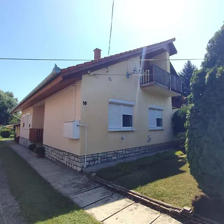 Διαμέρισμα In 45329 Balatonszárszó