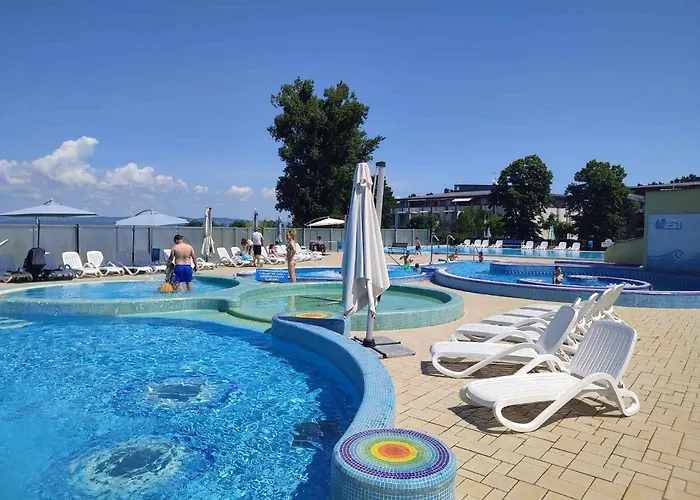 Apartament In 45329 *